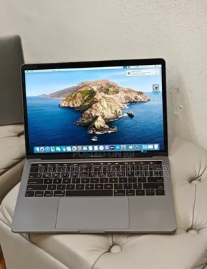 New Laptop Apple MacBook Pro 2019 16GB Intel Core i7 SSD 512GB