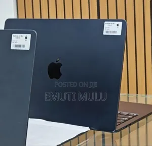 New Apple MacBook Pro 2024 M4 14-inch 16GB Intel Core i7 SSD 512GB