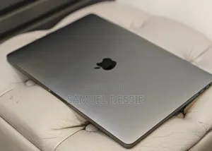 New Laptop Apple MacBook Pro 2019 16GB Intel Core i7 SSD 1T