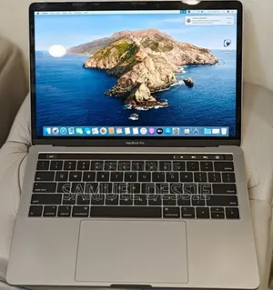 New Laptop Apple MacBook Pro 2019 16GB Intel Core i7 SSD 1T