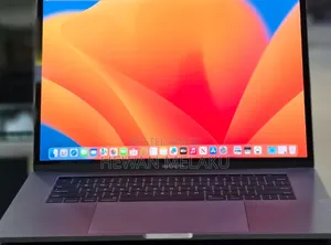 New Laptop Apple MacBook Pro 2017 16GB Intel Core i7 SSD 512GB