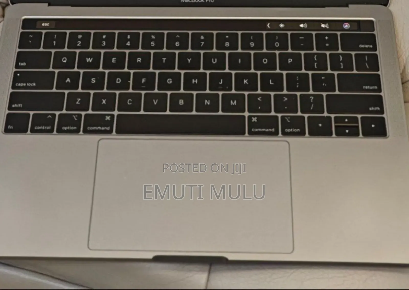 New Laptop Apple MacBook Pro 2019 16GB Intel Core i7 SSD 512GB