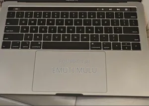 New Laptop Apple MacBook Pro 2019 16GB Intel Core i7 SSD 512GB