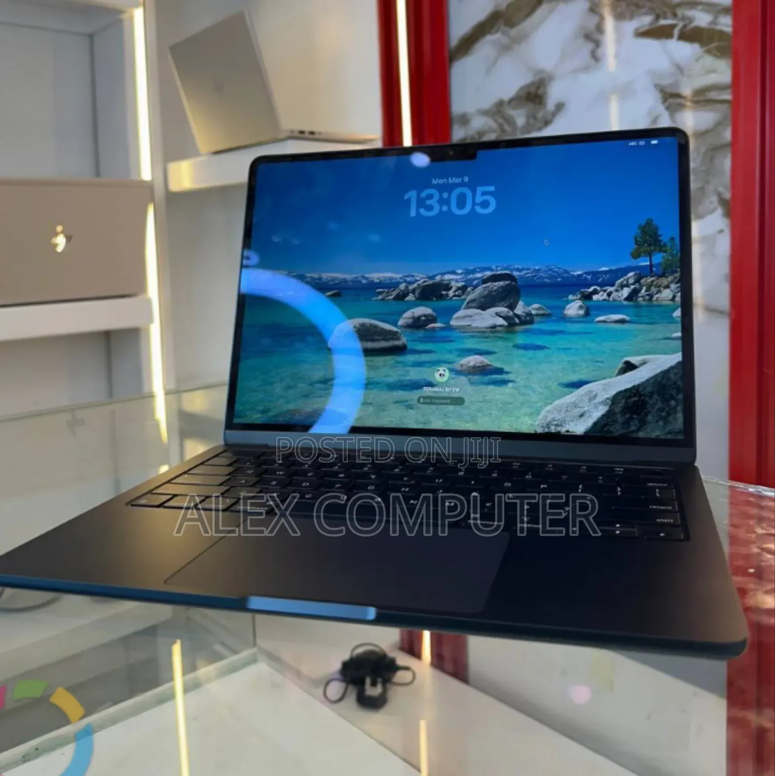 New Laptop Apple MacBook Air 2024 M3 13-inch 16GB Apple M3 SSD 512GB