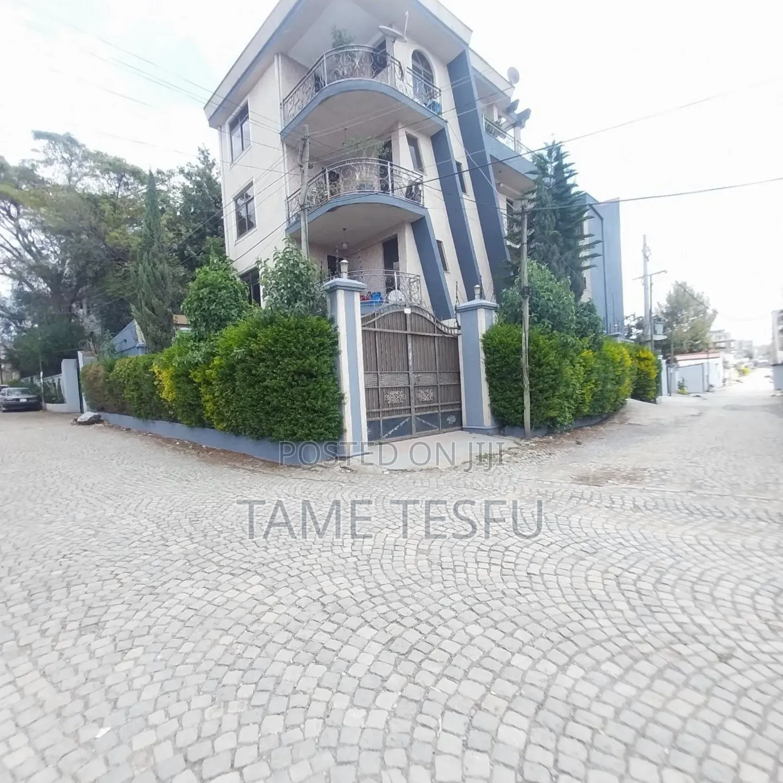 Furnished 8bdrm House in Cmc, Yeka for sale