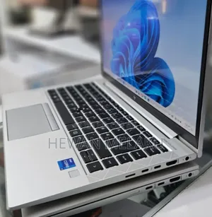 New Laptop HP EliteBook 840 G8 16GB Intel Core i7 SSD 512GB