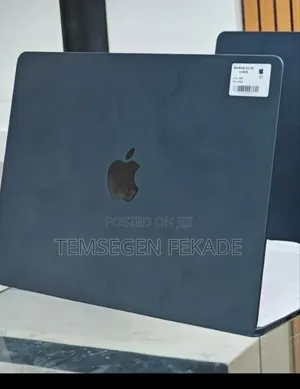 New Apple MacBook Air 2025 M4 13-inch 16GB Apple M4 Max SSD 256GB