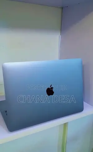 New Laptop Apple MacBook Pro M1 8GB Apple M1 Pro SSD 256GB