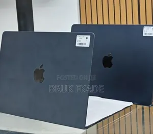 New Laptop Apple MacBook Air 2025 M4 13-inch 16GB Apple M4 SSD 256GB