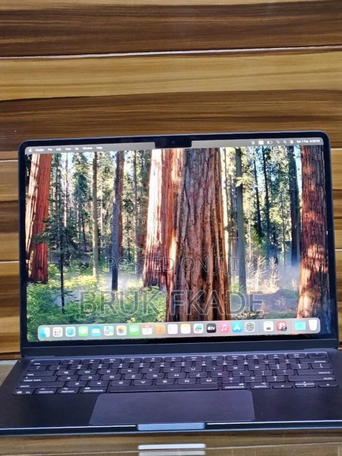 New Laptop Apple MacBook Air 2025 M4 13-inch 16GB Apple M4 SSD 256GB