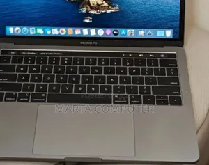 New Laptop Apple MacBook Pro 2019 16GB Intel Core i7 SSD 1T