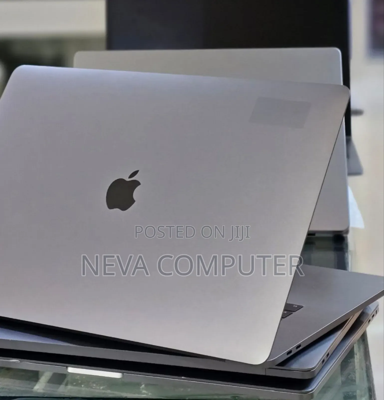 New Laptop Apple MacBook Pro 2017 16GB Intel Core i7 SSD 512GB