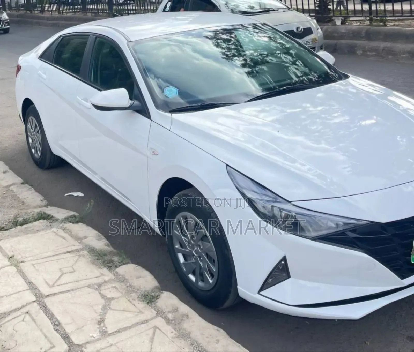 Hyundai Elantra 2022 White
