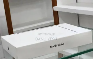 New Laptop Apple MacBook Air 2025 M4 15-inch 16GB Apple M4 SSD 256GB