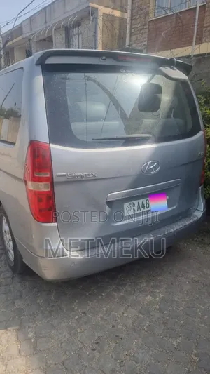 Hyundai Starex 2011 Silver