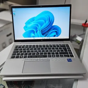 New Laptop HP EliteBook 840 G8 16GB Intel Core i7 SSD 512GB