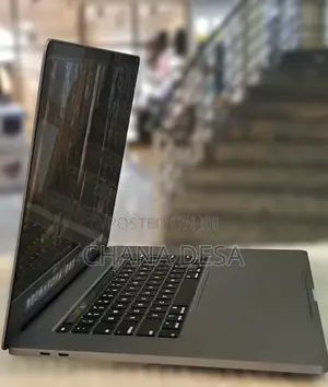 New Laptop Apple MacBook Pro 2019 16GB Intel Core i7 SSD 512GB