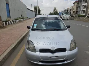Toyota Vitz 2002