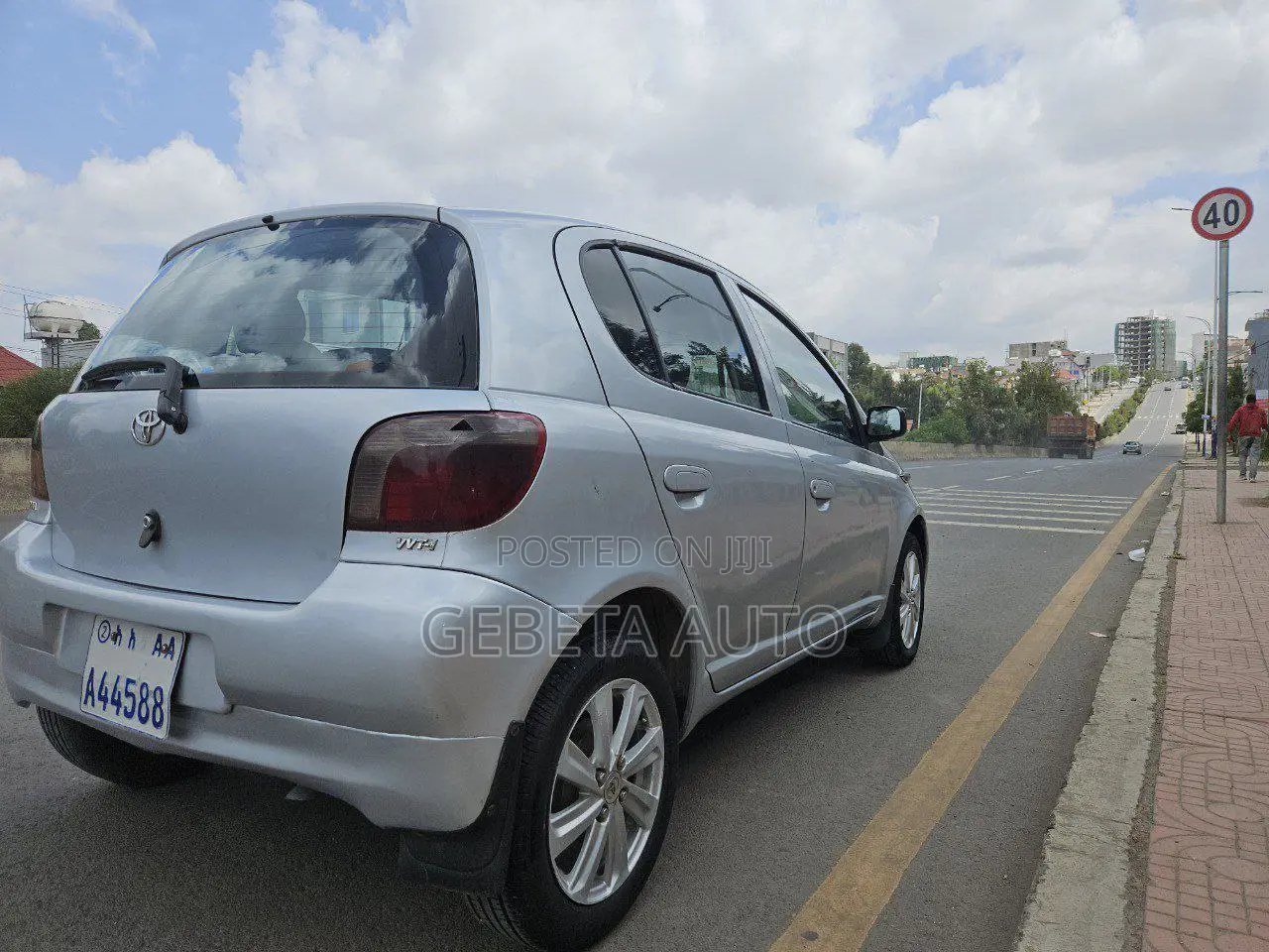 Toyota Vitz 2002