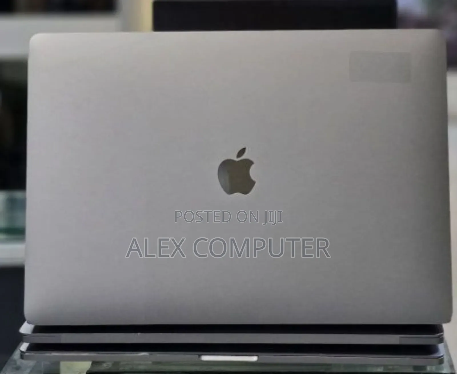 New Laptop Apple MacBook Pro 2017 16GB Intel Core i7 SSD 512GB