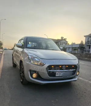 Suzuki Swift 2022 Silver