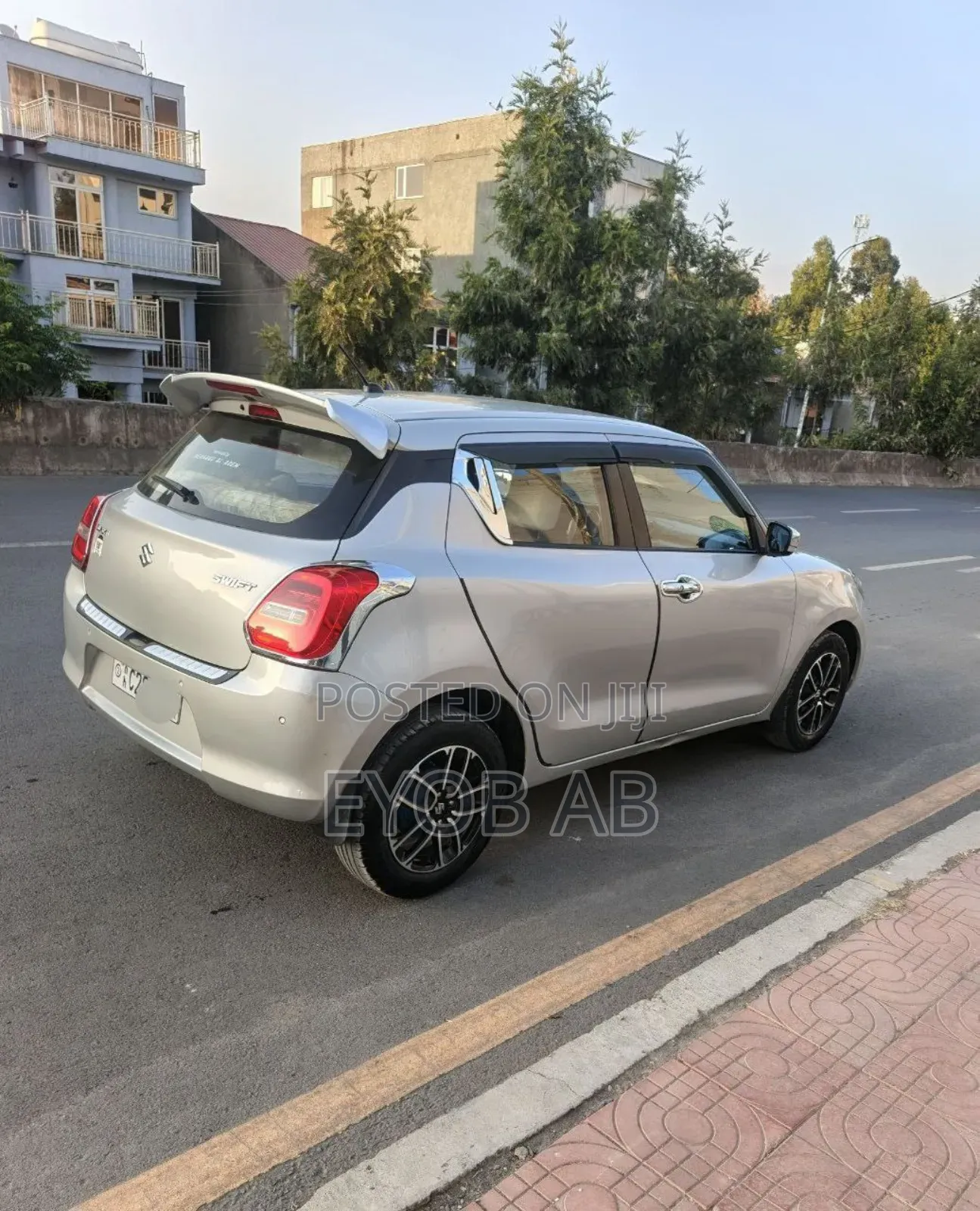Suzuki Swift 2022 Silver