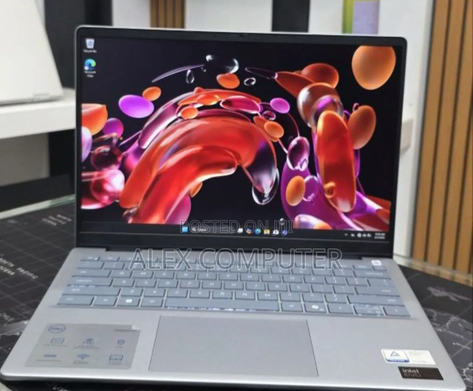 New Dell Inspiron 14 7440 2-in-1 16GB Intel Core Ultra 7 SSD 512GB