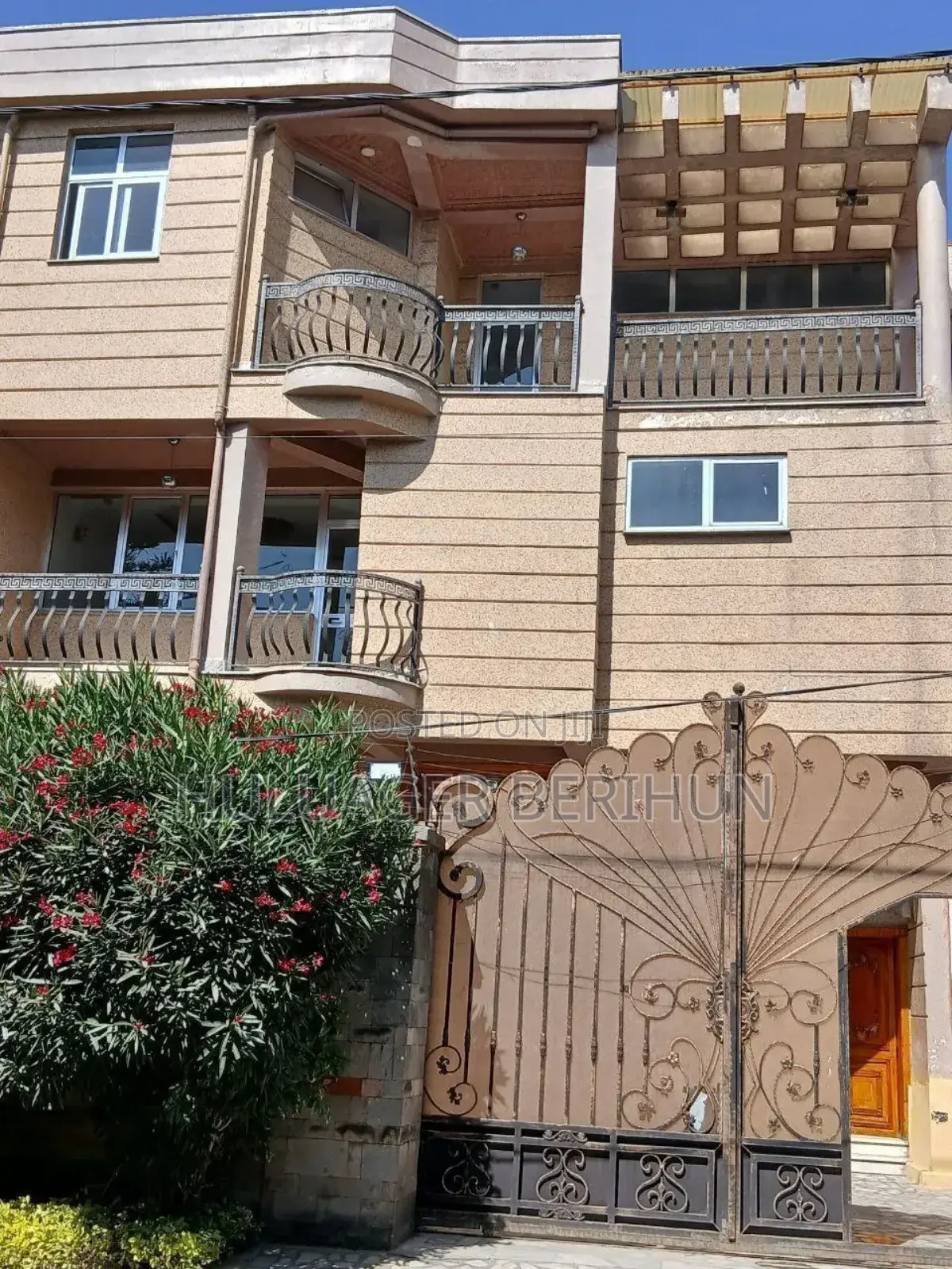 Furnished 7bdrm House in Bole for sale