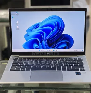New Laptop HP EliteBook 830 G8 16GB Intel Core i5 SSD 512GB