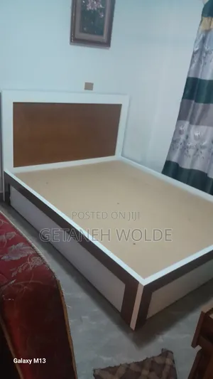 Gechoo Wood Work Bed