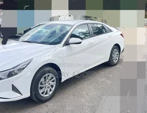 Hyundai Elantra 2022