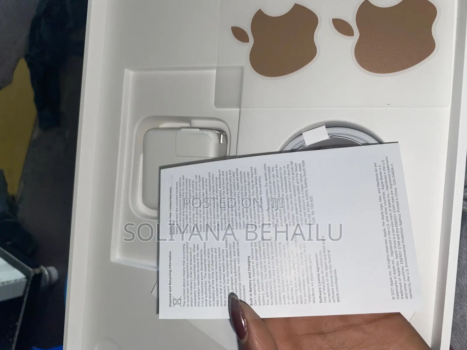 New Laptop Apple MacBook Air 2020 M1 8GB Apple M1 SSD 512GB