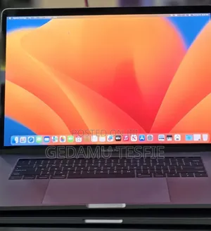 New Laptop Apple MacBook Pro 2017 16GB Intel Core i7 SSD 512GB