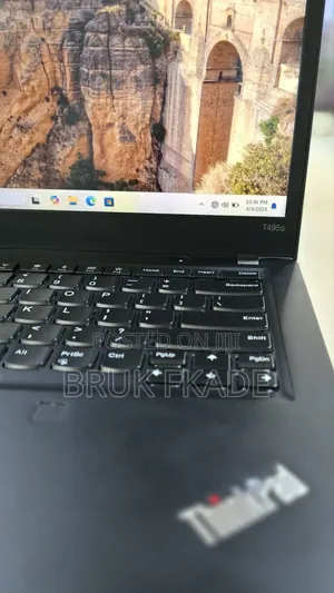 New Laptop Lenovo ThinkPad t495s 16GB AMD Ryzen 7 SSD 512GB