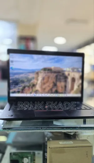 New Laptop Lenovo ThinkPad t495s 16GB AMD Ryzen 7 SSD 512GB