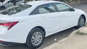 Hyundai Avante 2022 White