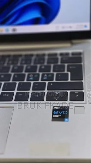 New Laptop HP EliteBook 830 G8 16GB Intel Core i5 SSD 512GB