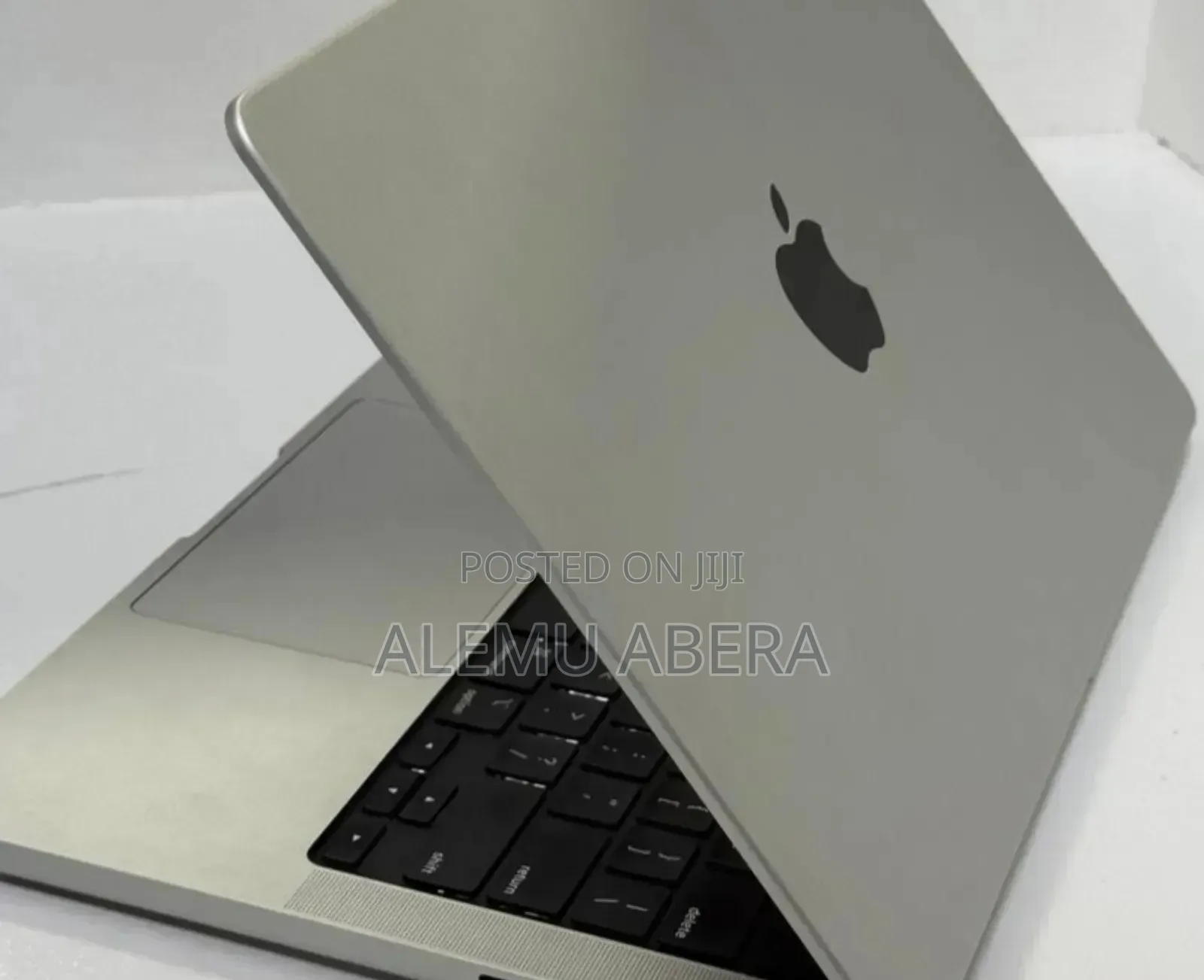 New Apple MacBook Pro 2023 M3 Pro 14-inch 36GB Apple M3 Max SSD 1T