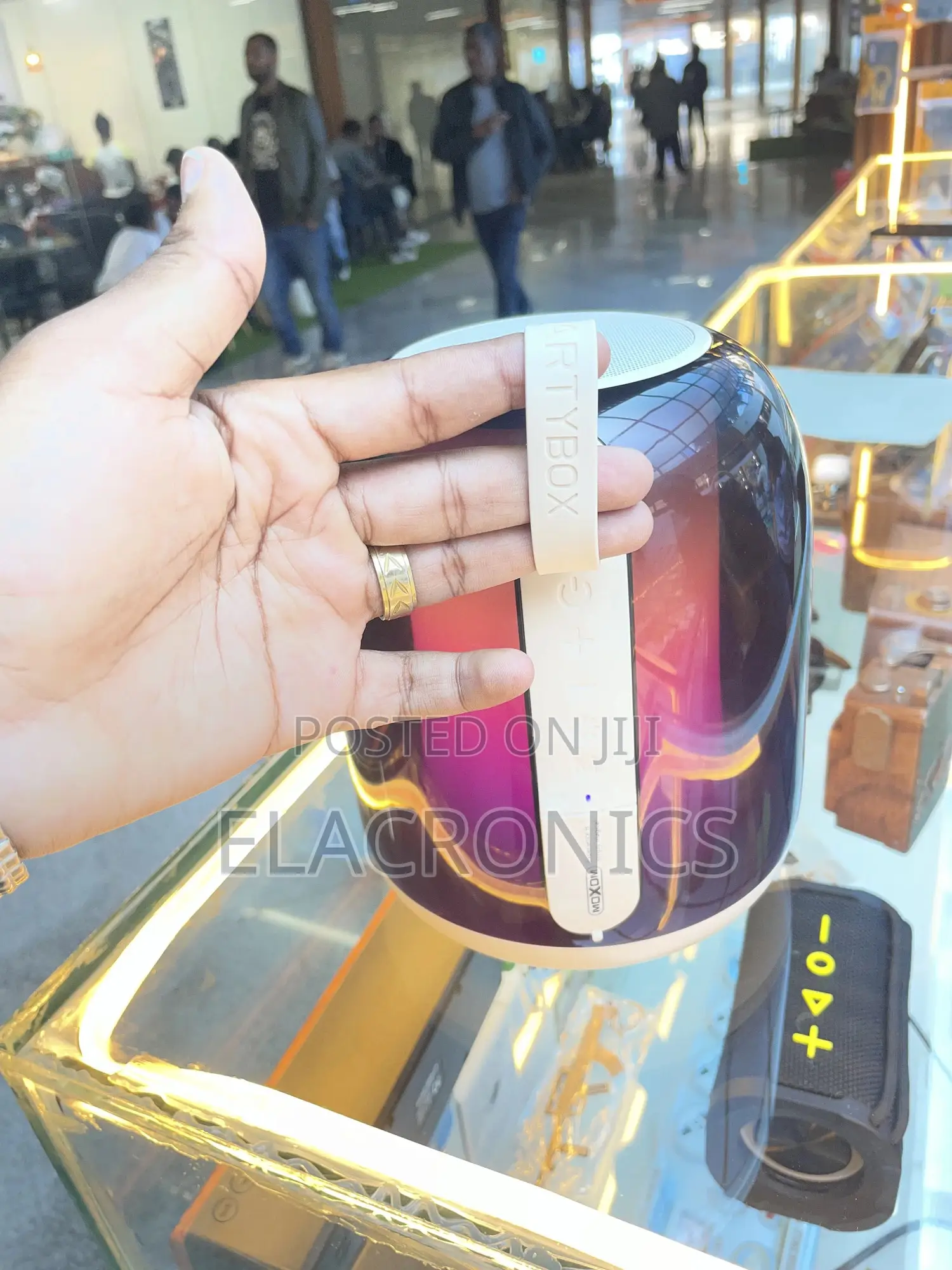 Moxom Mx-Sk75 Giant RGB Wireless Speaker (Brand New)