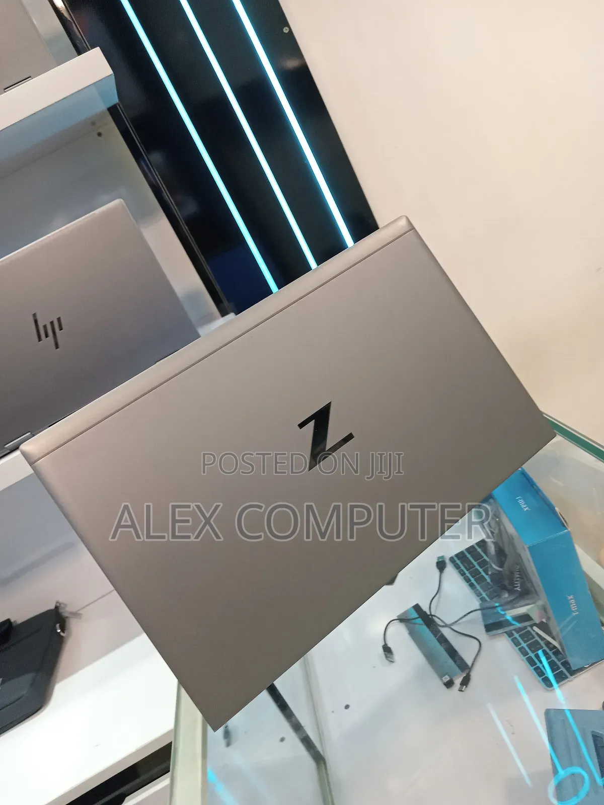 New Laptop HP ZBook Firefly G8 16GB Intel Core i7 SSD 512GB