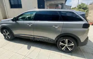 Peugeot 5008 2022 Silver