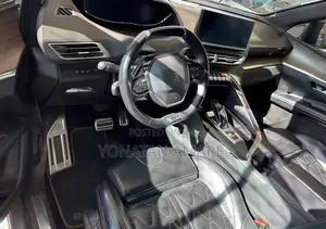 Peugeot 5008 2022 Silver