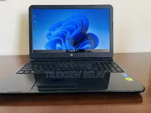 Laptop HP 15-ra003nia 8GB Intel Core i5 HDD 1T