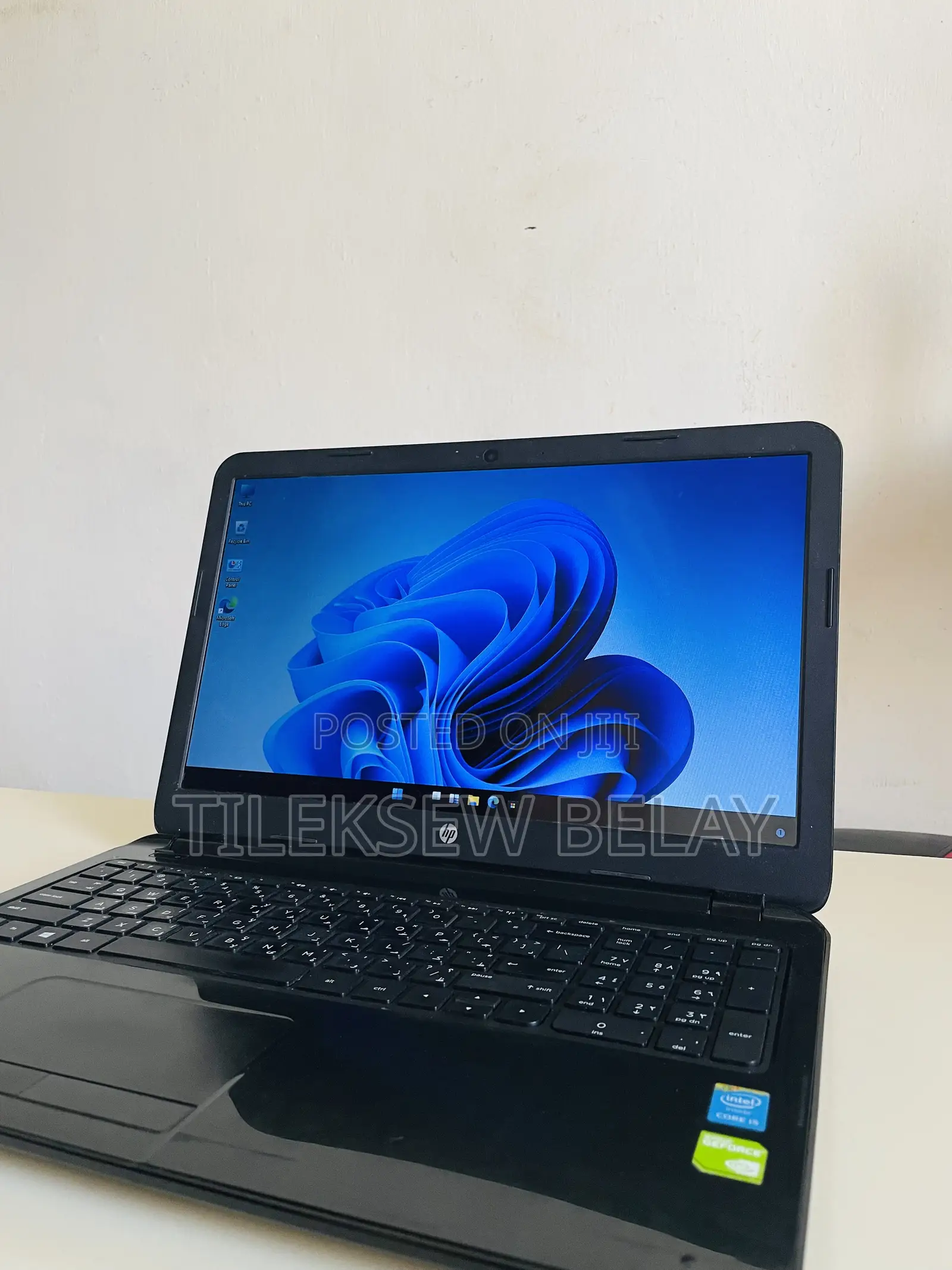 Laptop HP 15-ra003nia 8GB Intel Core i5 HDD 1T