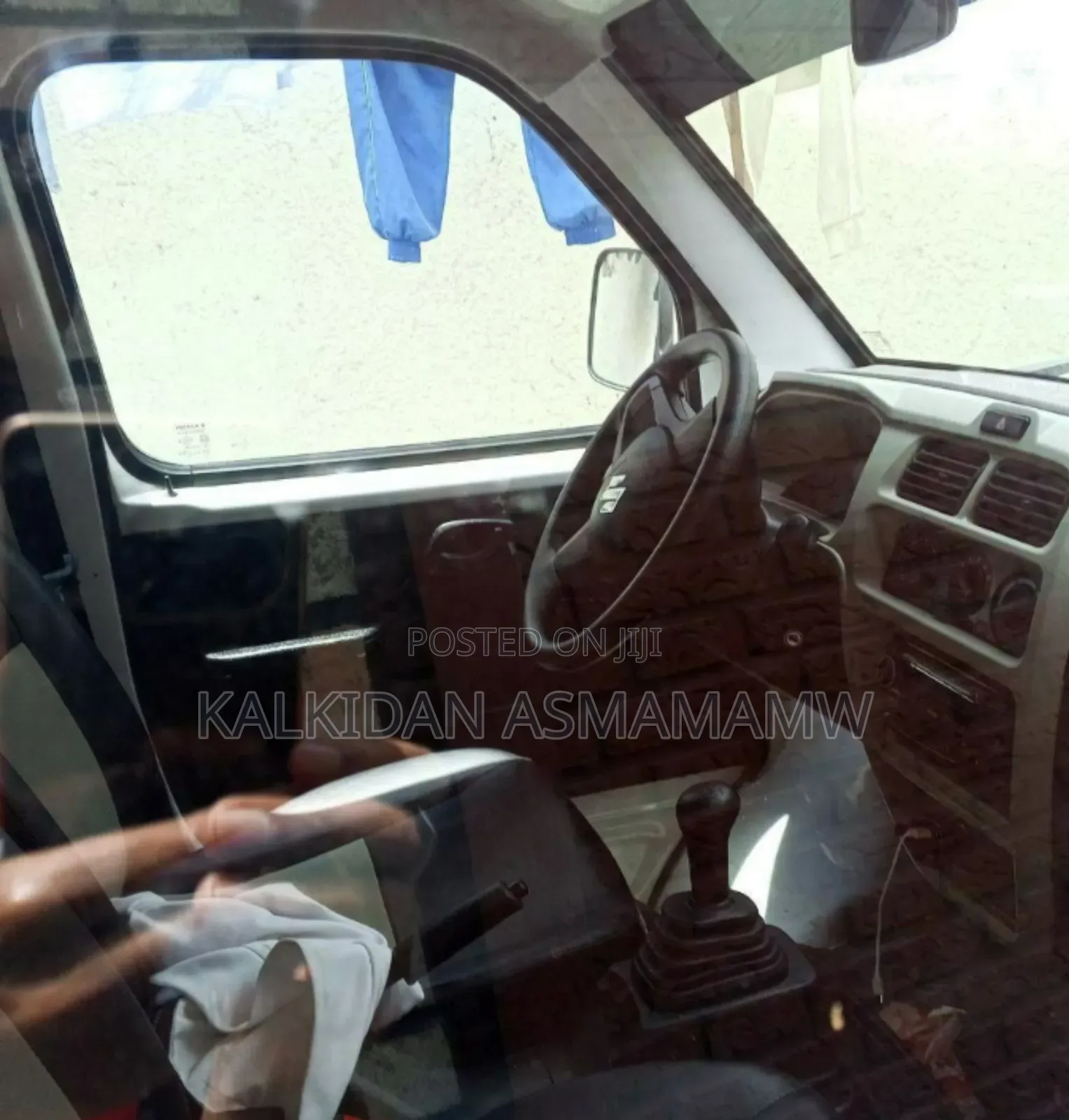 Suzuki Eeco 2024 White