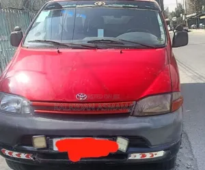 Toyota HiAce 2000 Red