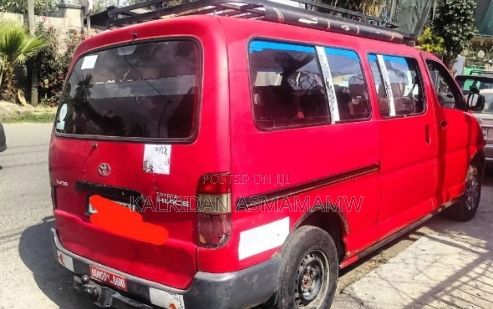 Toyota HiAce 2000 Red