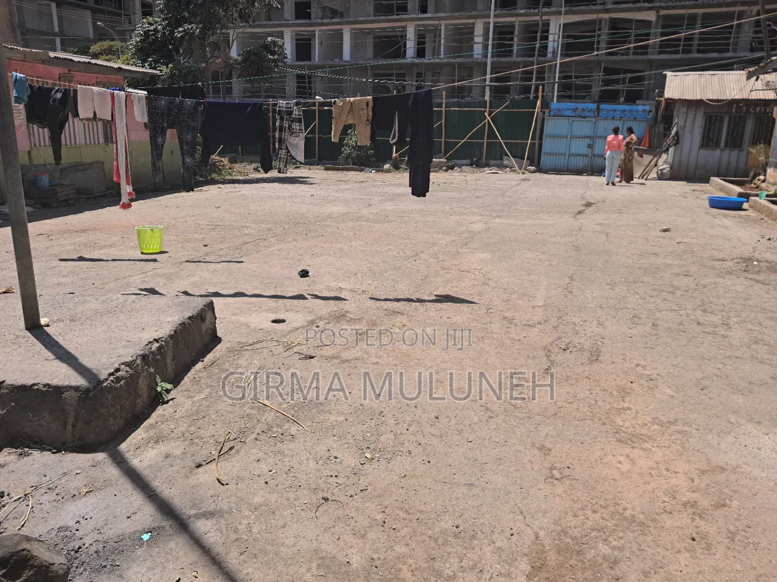 CMC ሚካኤል አሰፓልት ዳር የሚሸጥ መሬት