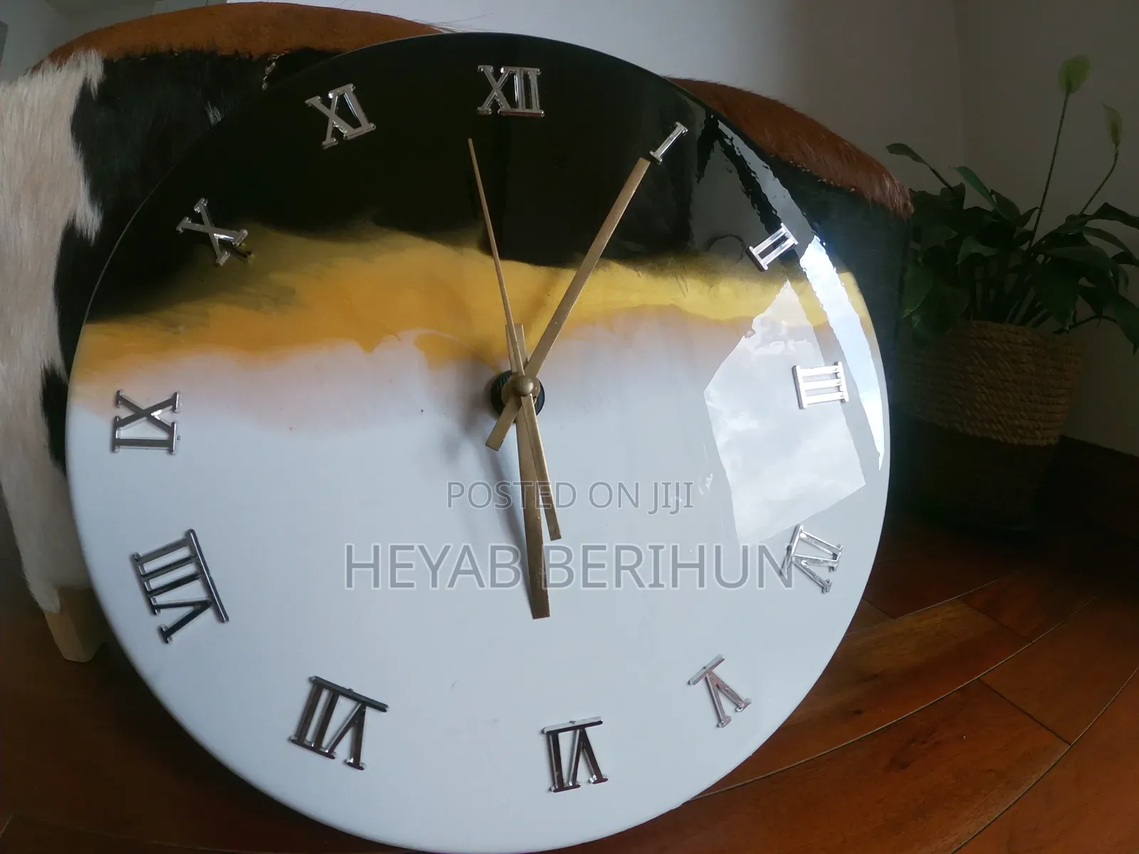 Beautiful Epoxy Clock