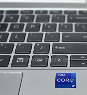 New Laptop HP EliteBook 640 G9 8GB Intel Core i7 SSD 512GB